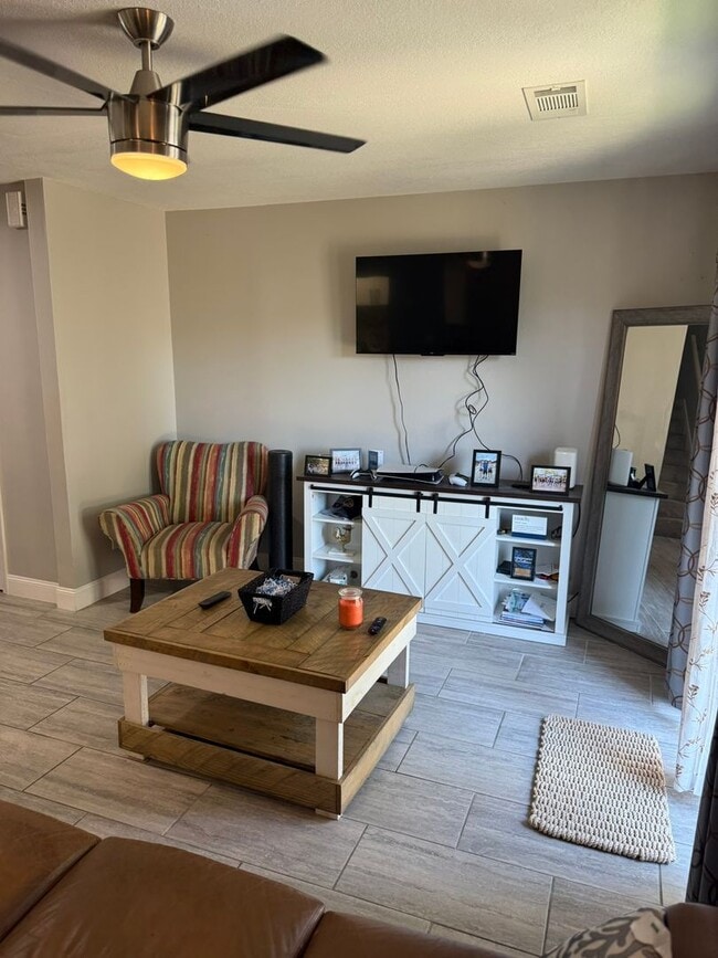 Building Photo - Destin townhome...AVAILABLE NOW!!!