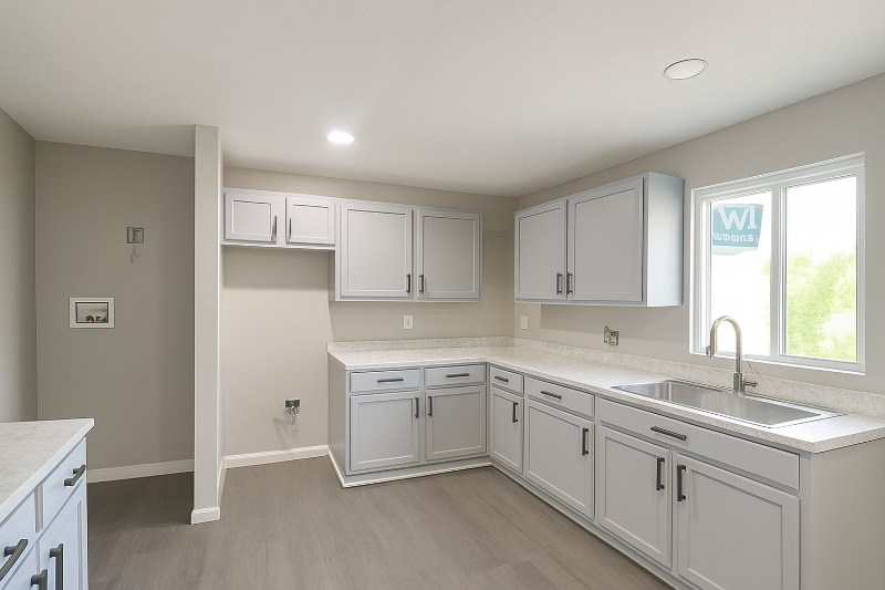 Primary Photo - 120 W Blacklidge Dr