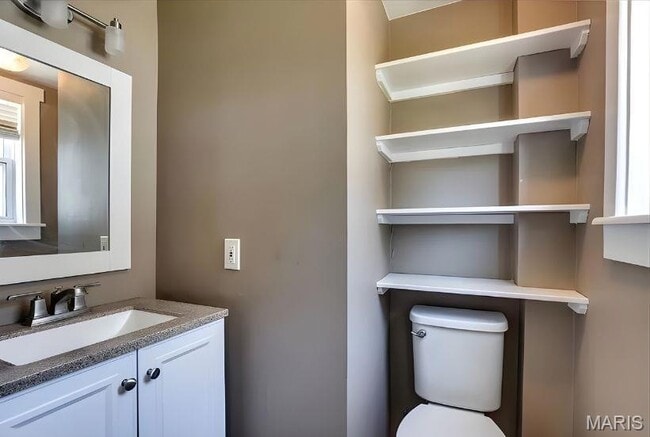 Building Photo - 329 Rose Ln