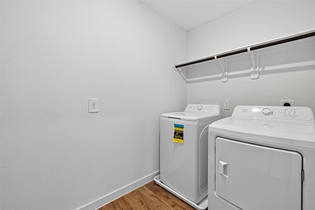 Building Photo - 3518 Blue Mockingbird St