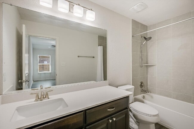 Building Photo - 3316 Amerigo Pl