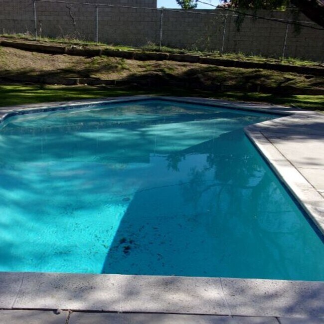 Building Photo - Spacious Private Home with Pool on Nearly Half an Acre