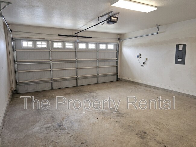 Building Photo - 1520 Overshine Ln