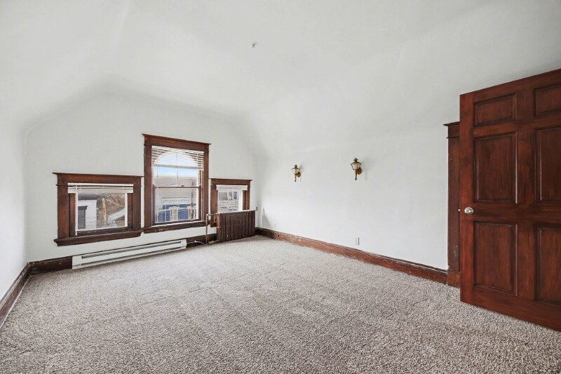 Building Photo - 37 Euclid St