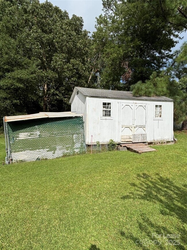 Building Photo - 2947 Lyndell Way