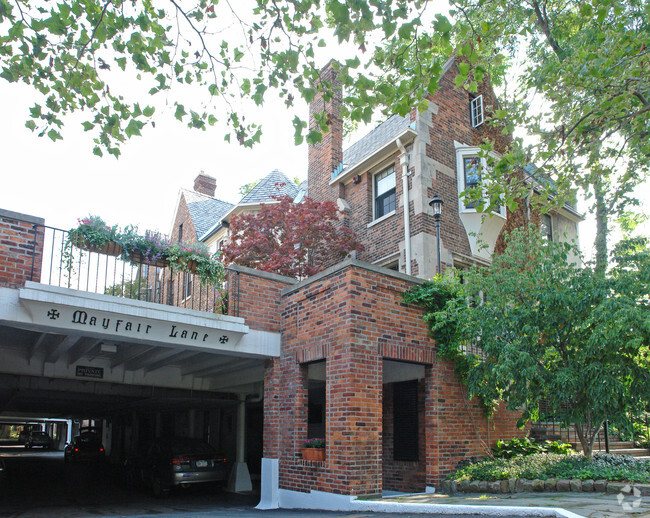 Building Photo - Mayfair Lane