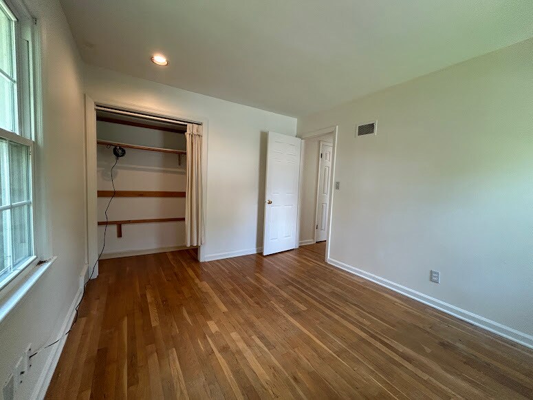 Building Photo - 11719 Wyandotte St