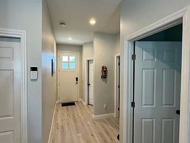 Building Photo - BRAND NEW HOME 2022 - All new appliances! Home is fully furnished!