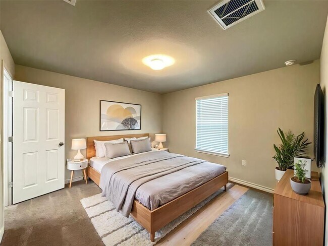 Building Photo - 1602 Jacey Way