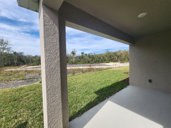 Building Photo - New 3/2/2 Venetian Bay