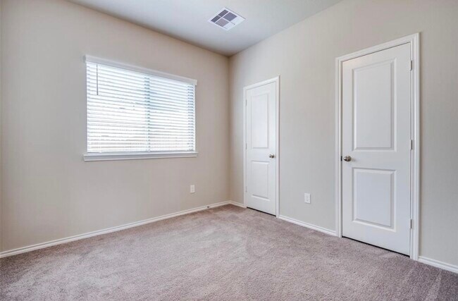 Building Photo - 523 Timber Voyage Ct