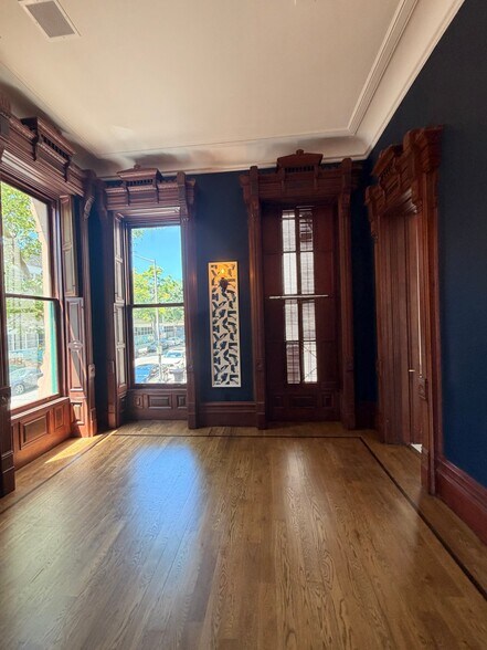 Building Photo - 241 Lenox Ave