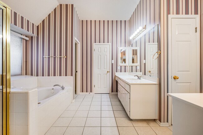 Building Photo - Elegant 3BR Home with Flexible Loft, Cherry Hardwood & Serene Outdoor Living