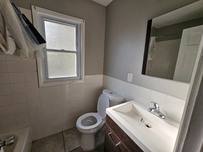 Building Photo - 23 Beacon Ave