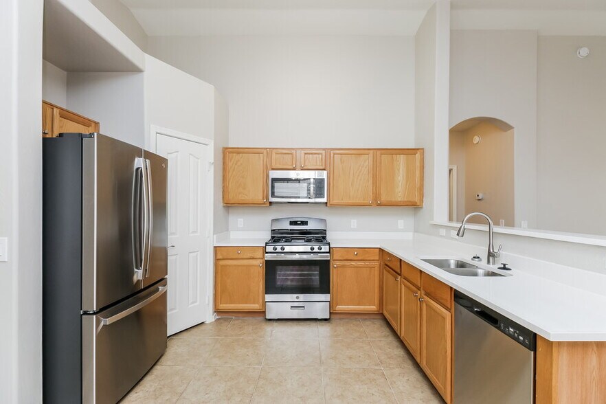Building Photo - 2586 W Jasper Ave