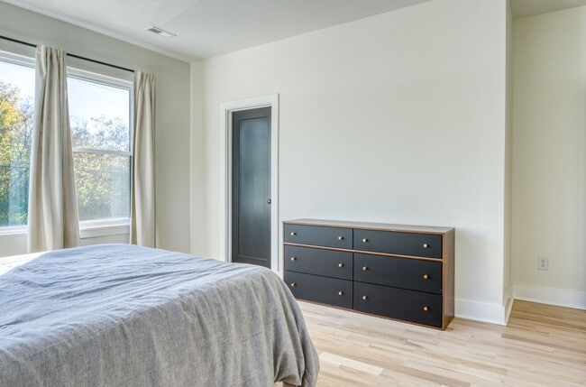 Building Photo - 96 Shields Ln