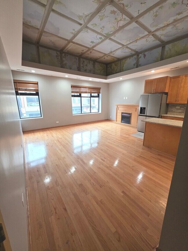 Building Photo - 3114 N Lincoln Ave