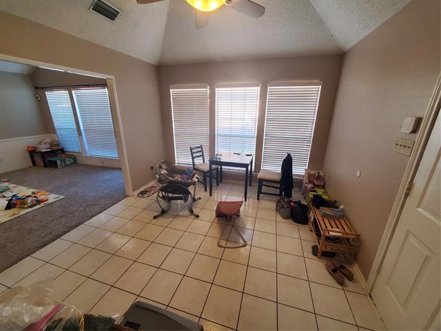 Building Photo - 2609 Classic Ct E