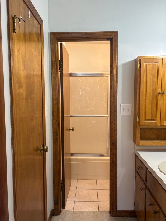 Building Photo - Charming 2 Bedroom in Fort Walton Beach!