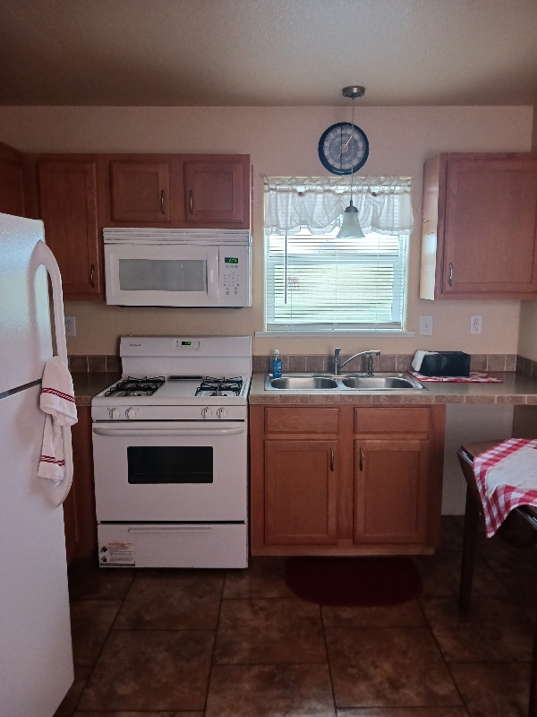 Building Photo - 1234 East St