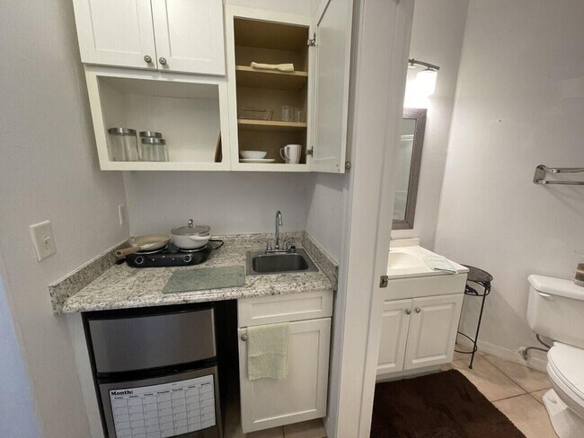 Building Photo - 10015 Perfect Dr