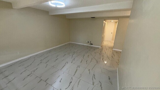 Building Photo - 1225 S Flagler Ave