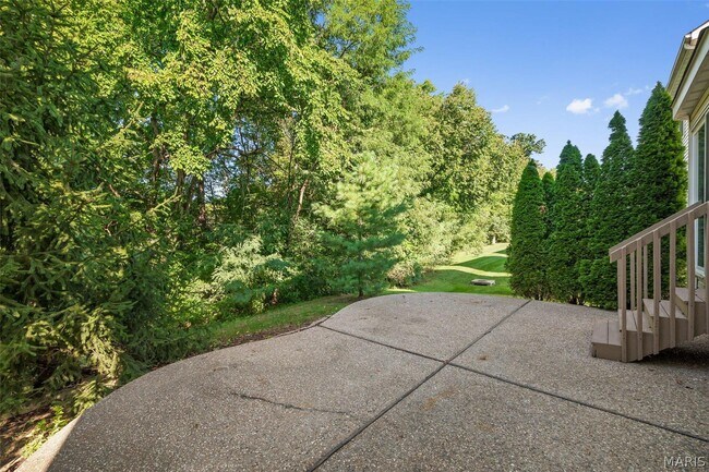 Building Photo - 499 Parkgate Dr