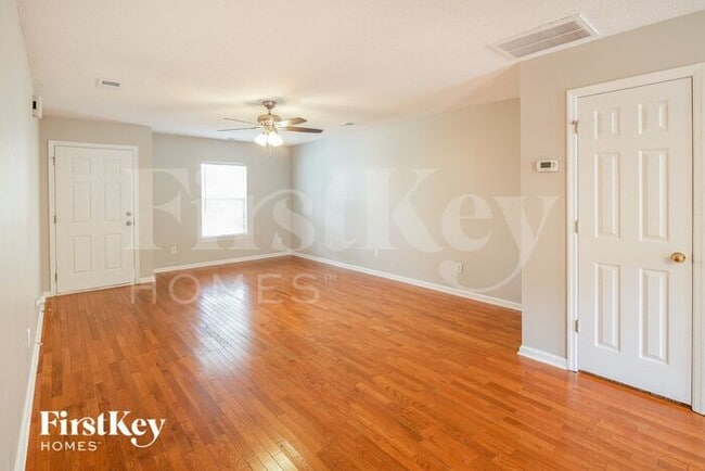 Building Photo - 113 Tyron Rd
