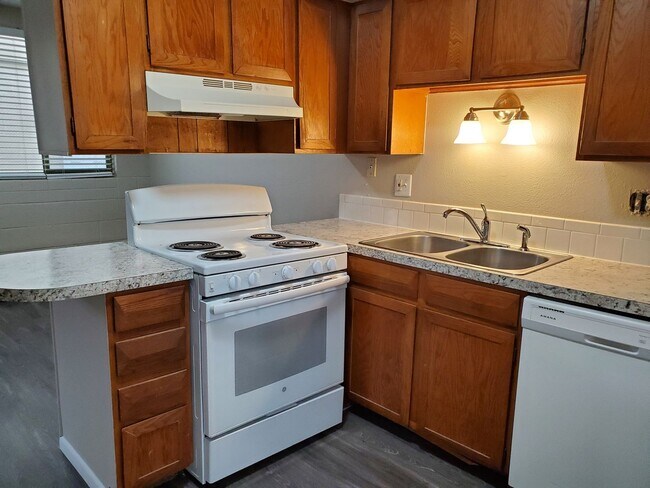 Building Photo - Garfield713 (MK-KS)