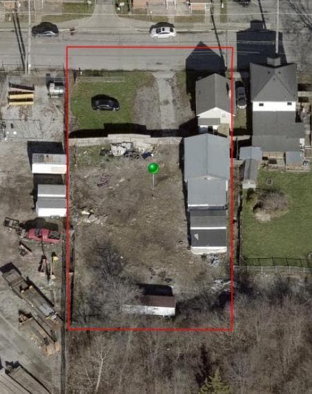 Building Photo - 667 E Woodrow Ave