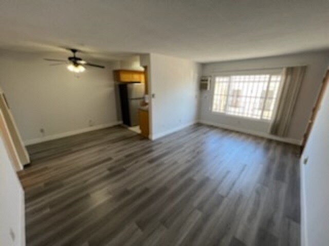 Building Photo - 1336 N Kenmore Ave