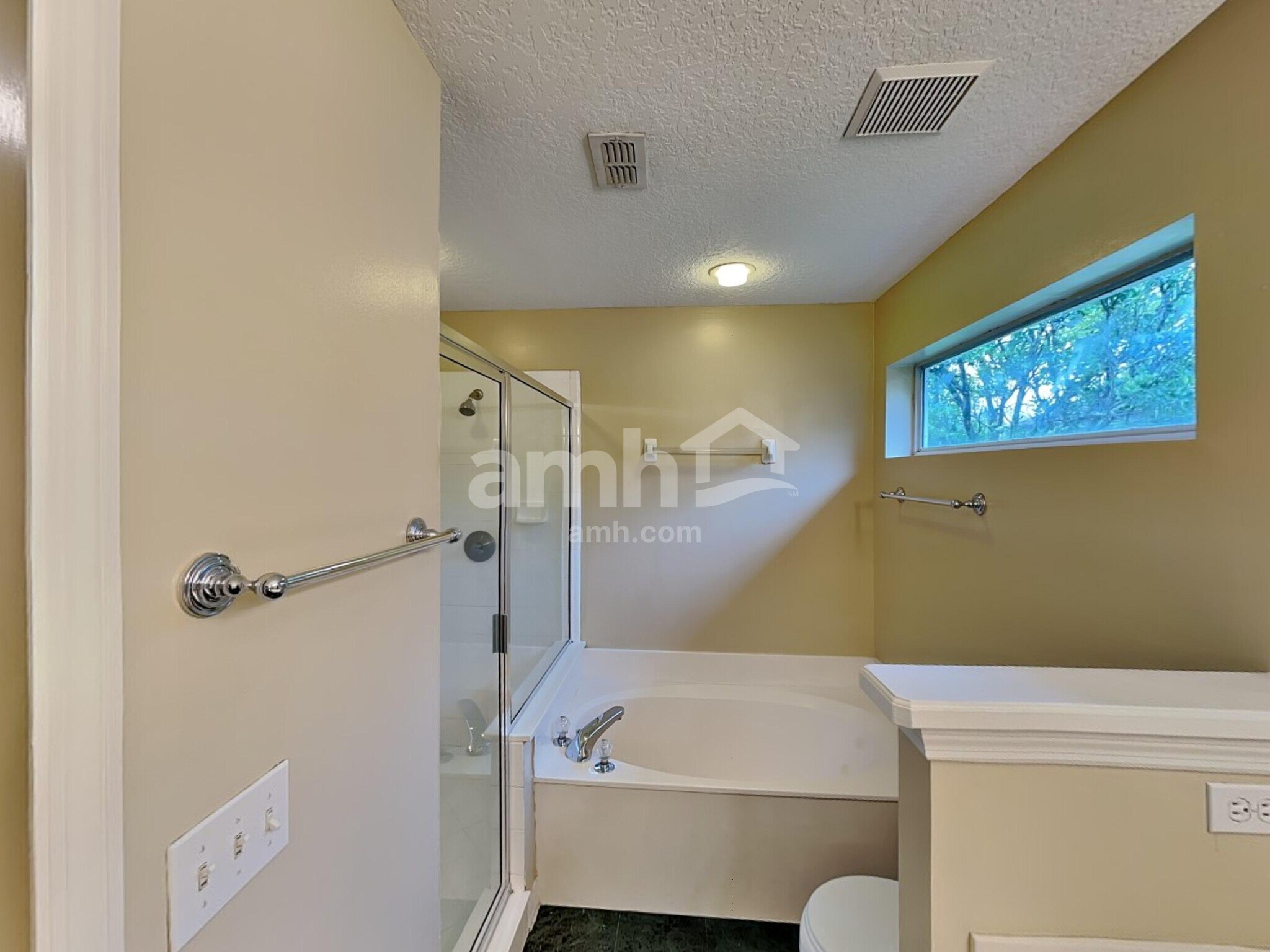 Building Photo - 4770 Mountain Breeze Ct S