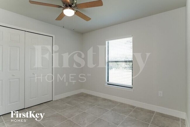 Building Photo - 817 Acton Ave