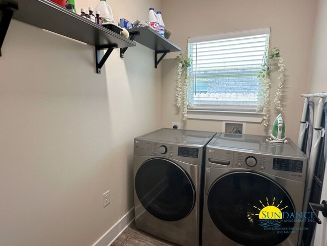 Building Photo - Beautiful 3 Bedroom Home in Milton!