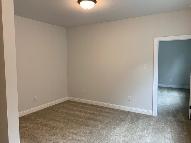 Building Photo - The Cottages at University Villas 3 bedroo...
