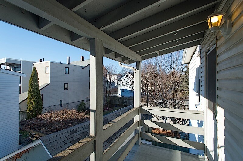 Building Photo - 38 Cherry St