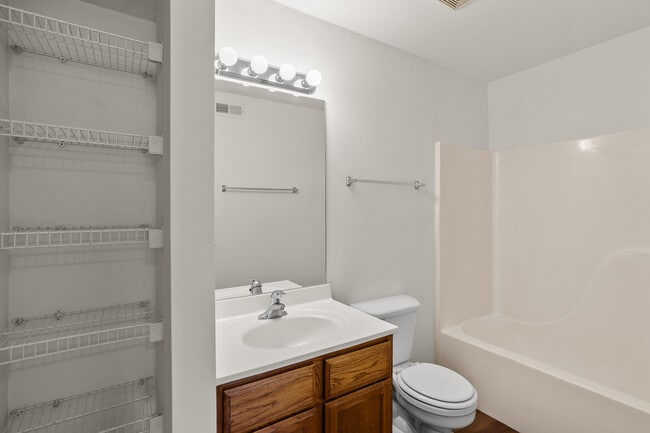 Building Photo - 5003 Roscoe Rdg