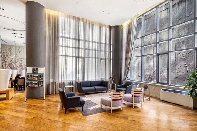 Building Photo - 325 5th Ave