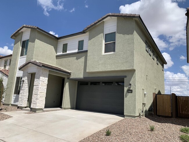 Building Photo - 715 N Sparrow Dr