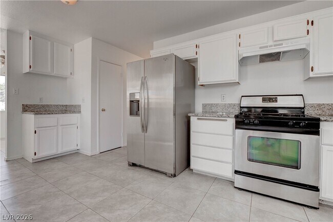 Building Photo - 5519 Myron Cir