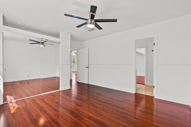 Building Photo - 23036 Burbank Blvd