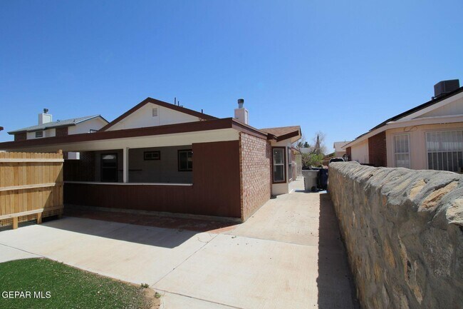 Building Photo - 4517 Loma Canada Ct
