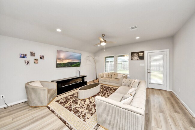 Building Photo - 18819 Allendale Frst Dr