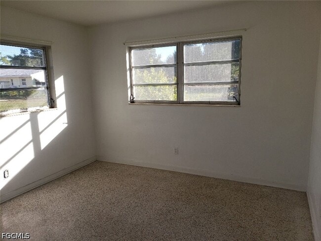 Building Photo - 4911 Coronado Pkwy