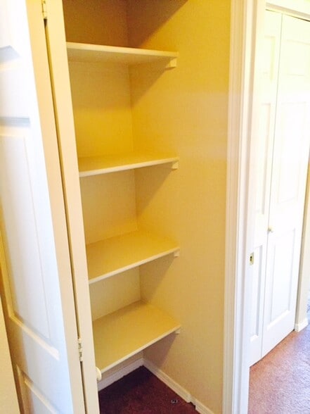 Linen Closet - 6506 Silver Mesa Dr