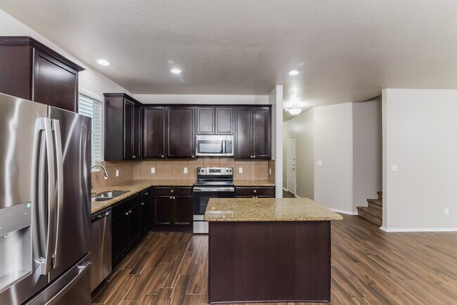 Building Photo - 11811 Dove Ranch