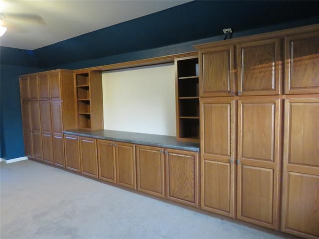 Building Photo - 7585 Ravenhill Dr