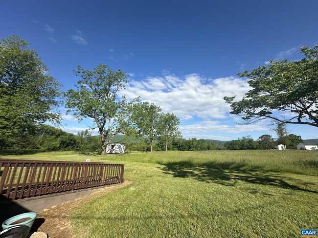 Building Photo - 119 Tanbark Dr