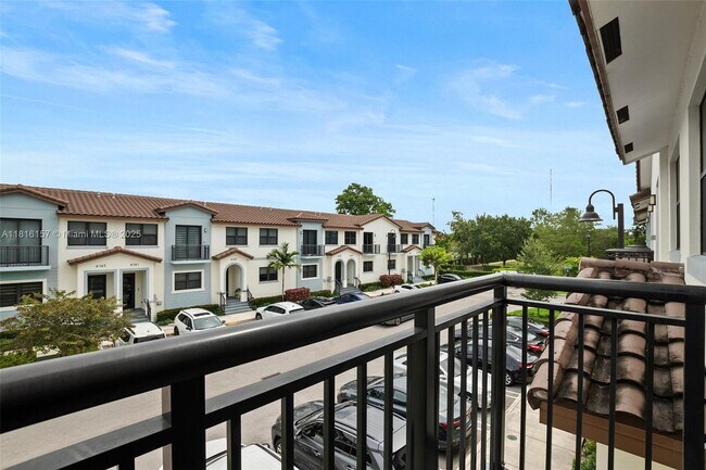 Building Photo - 6146 SW 36th Ct