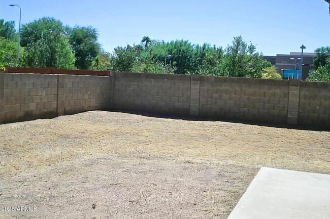 Building Photo - 2407 W Dunbar Dr